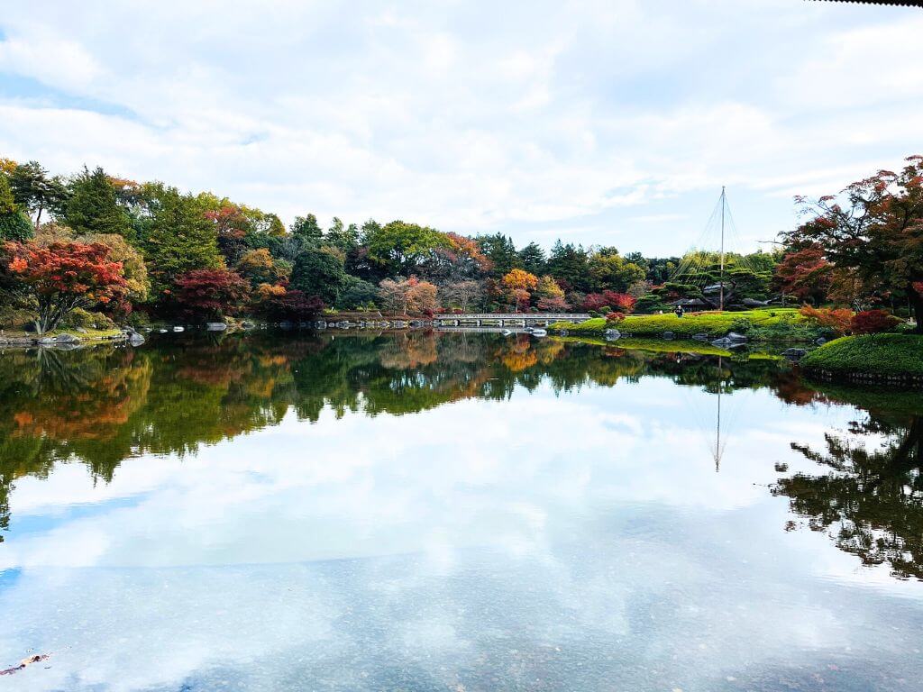 昭和記念公園日本庭園の紅葉